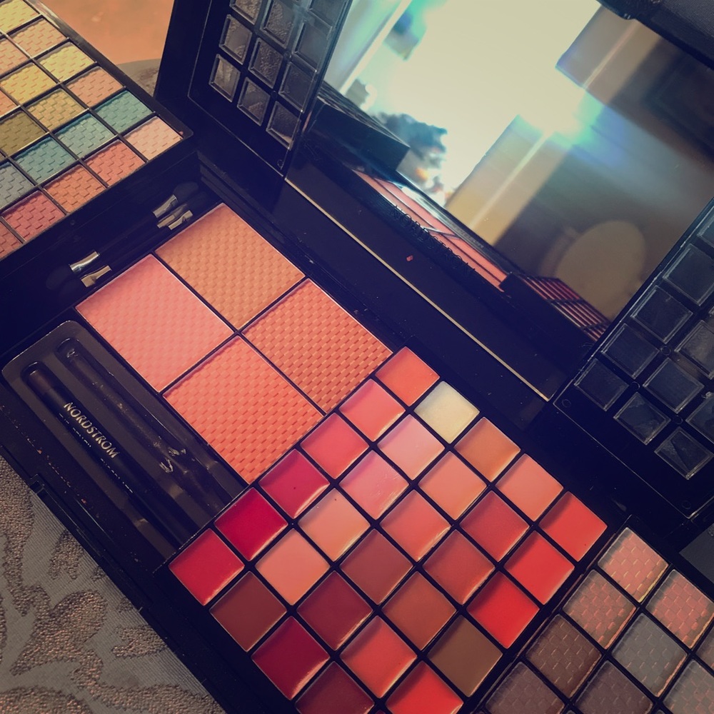 Nordstrom Eyeshadow Blush Lip Palette Large